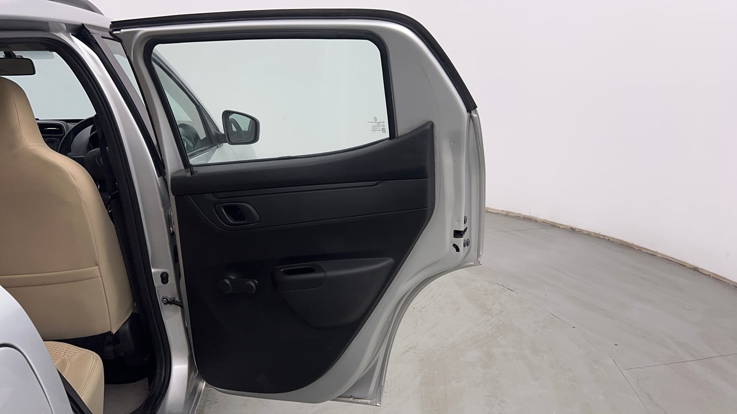Used 2018 Renault Kwid 1.0 RXT Petrol Manual interior RIGHT REAR DOOR OPEN VIEW