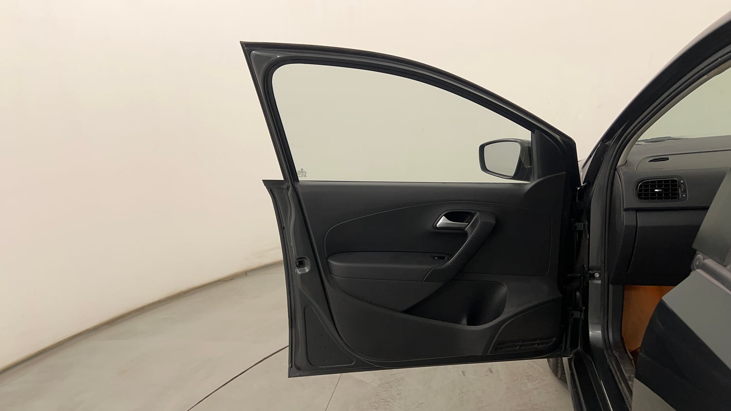 Used 2014 Volkswagen Polo Comfortline 1.2L (P) Petrol Manual interior LEFT FRONT DOOR OPEN VIEW