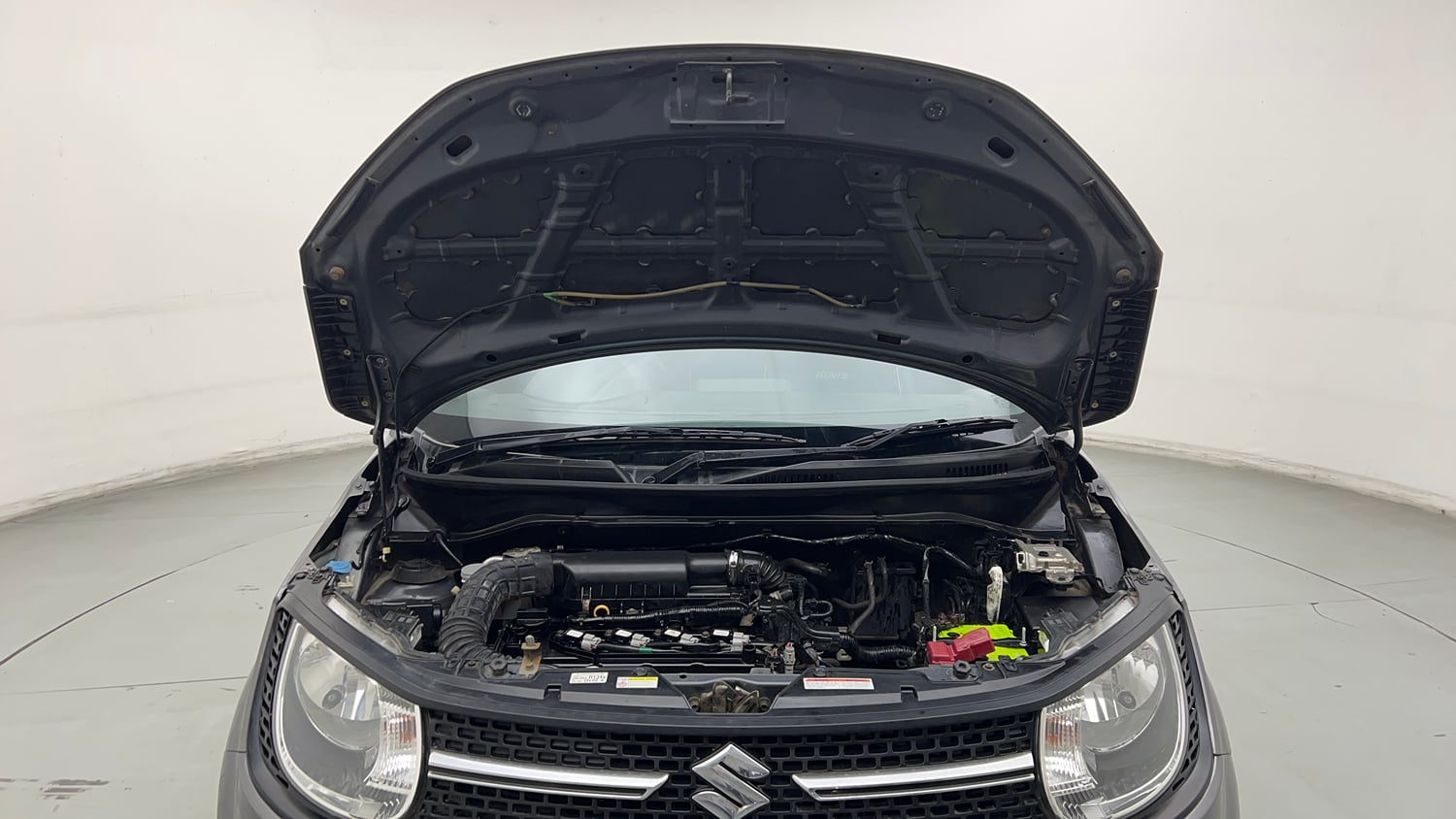 Used 2017 Maruti Suzuki Ignis Delta 1.2 MT Petrol Manual engine ENGINE & BONNET OPEN FRONT VIEW