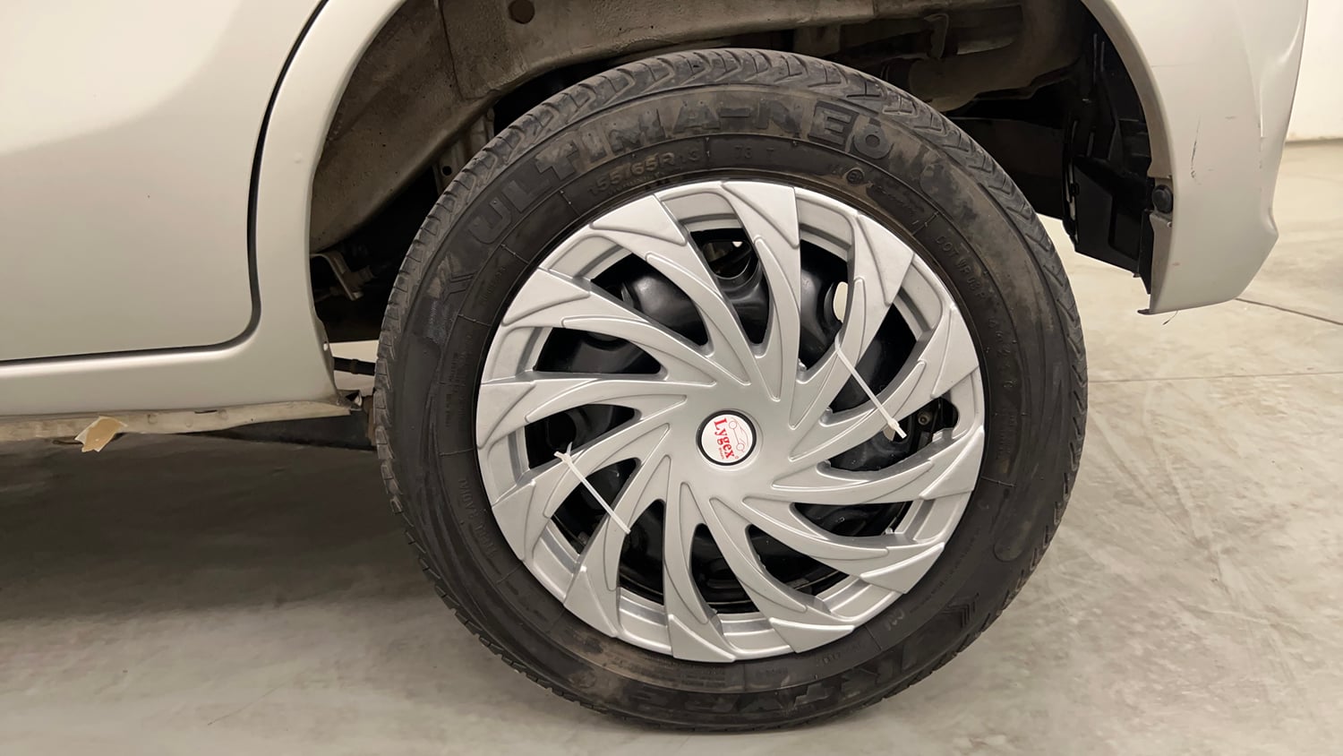 Used 2016 Maruti Suzuki Alto K10 VXi Petrol Manual tyres LEFT REAR TYRE RIM VIEW