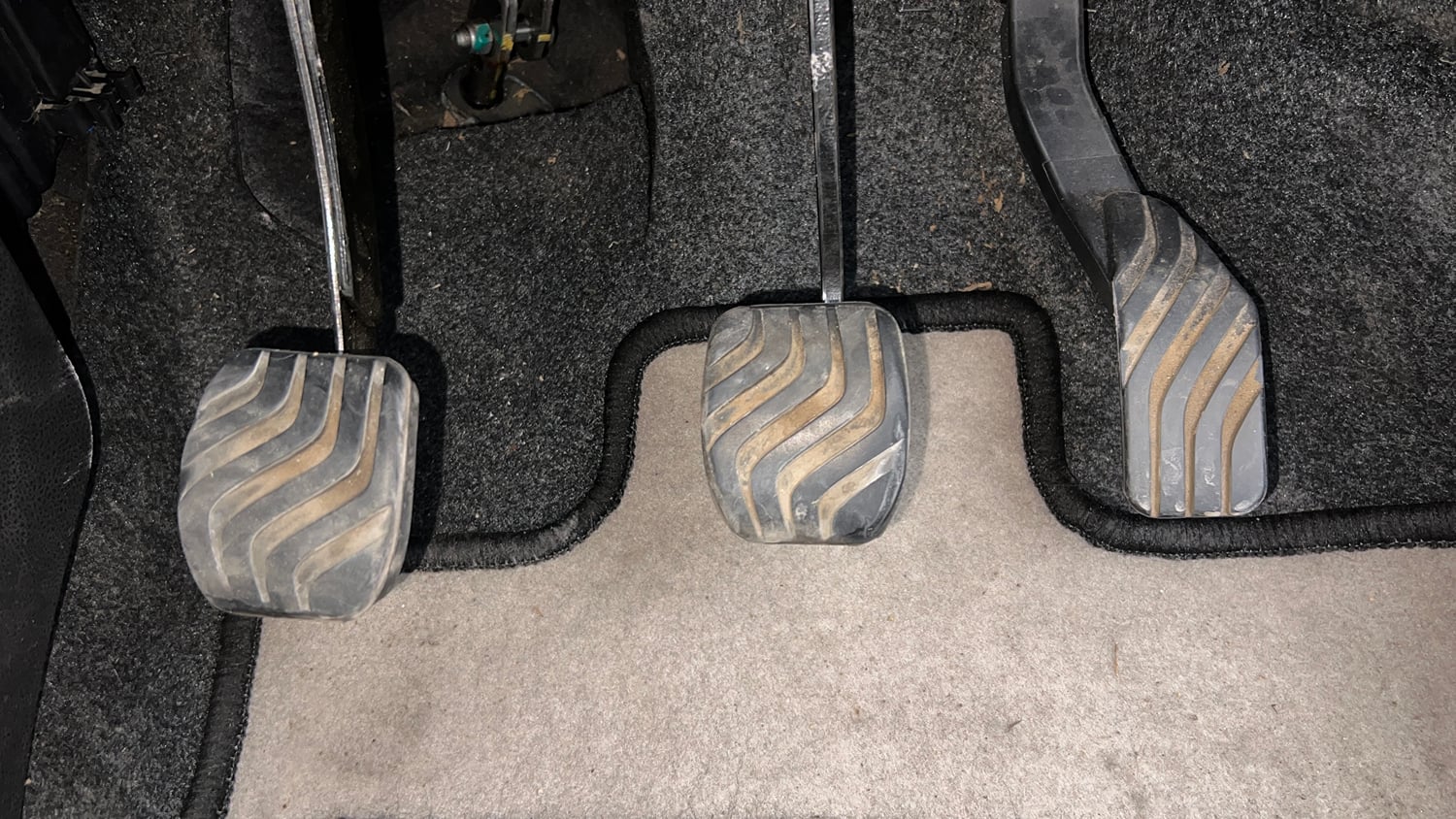 Used 2018 Renault Kwid 1.0 RXT Petrol Manual interior PEDALS VIEW