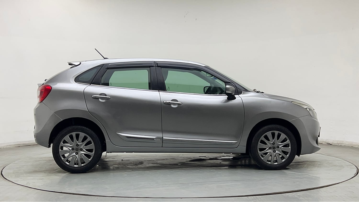 Used 2017 Maruti Suzuki Baleno Alpha 1.2 Petrol Manual exterior RIGHT SIDE VIEW