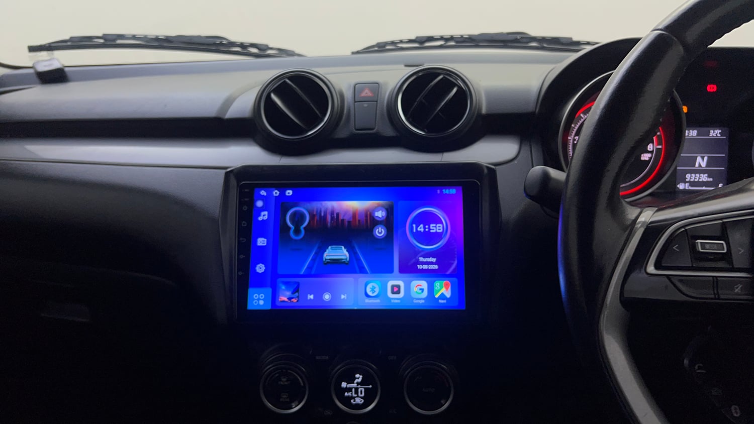 Used 2018 Maruti Suzuki Swift ZXi AMT Petrol Automatic top_features Integrated (in-dash) music system