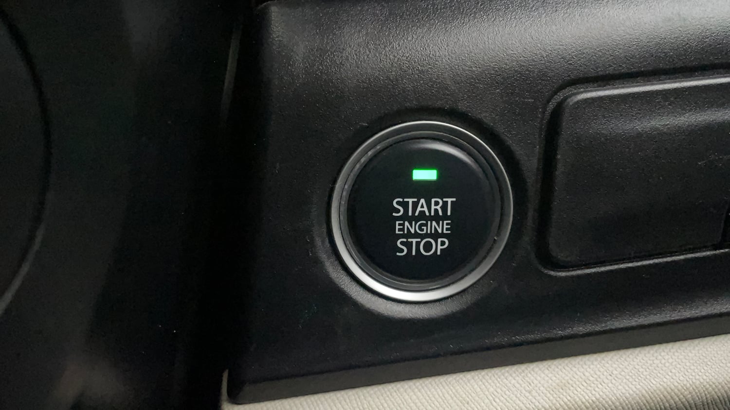 Used 2022 Tata Altroz XZA Petrol Petrol Automatic top_features Keyless start
