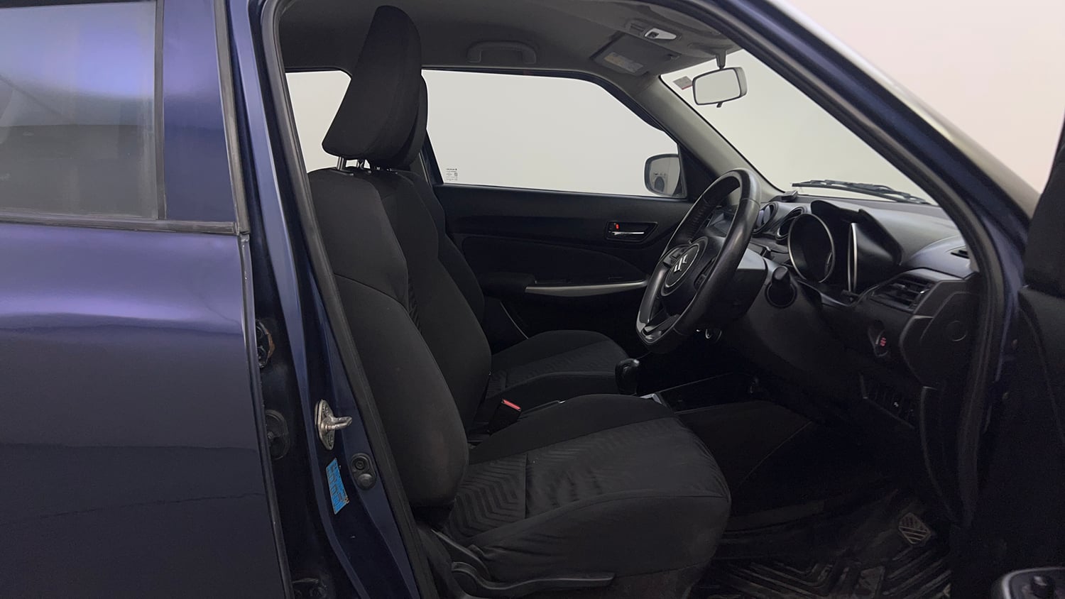 Used 2018 Maruti Suzuki Swift ZXi AMT Petrol Automatic interior RIGHT SIDE FRONT DOOR CABIN VIEW