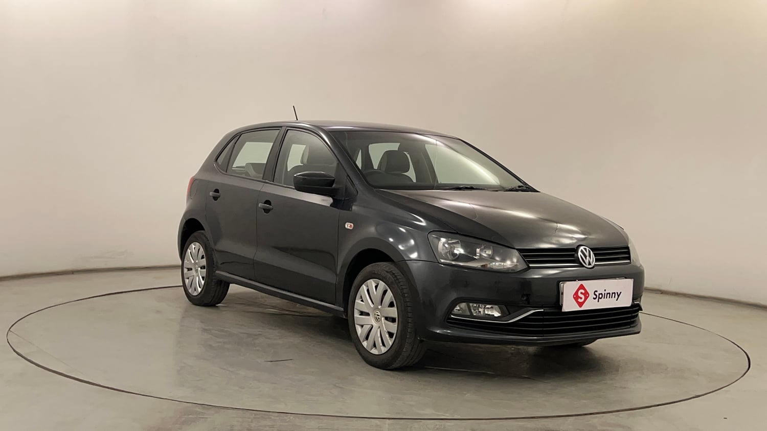 Used 2014 Volkswagen Polo Comfortline 1.2L (P) Petrol Manual exterior RIGHT FRONT CORNER VIEW