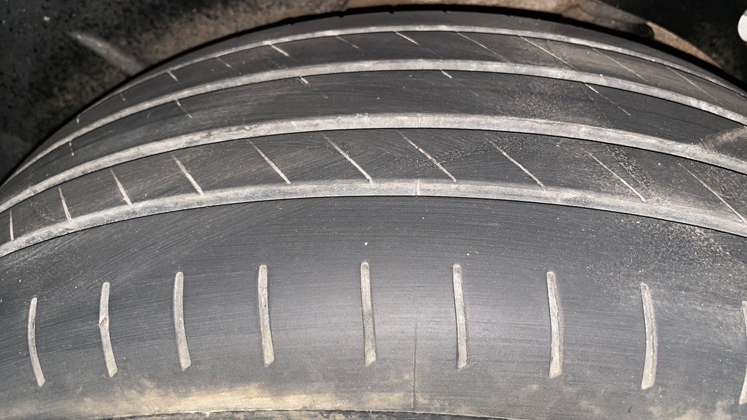 Used 2026 Tata Harrier EV Fearless + 75 Electric Automatic tyres RIGHT REAR TYRE TREAD VIEW