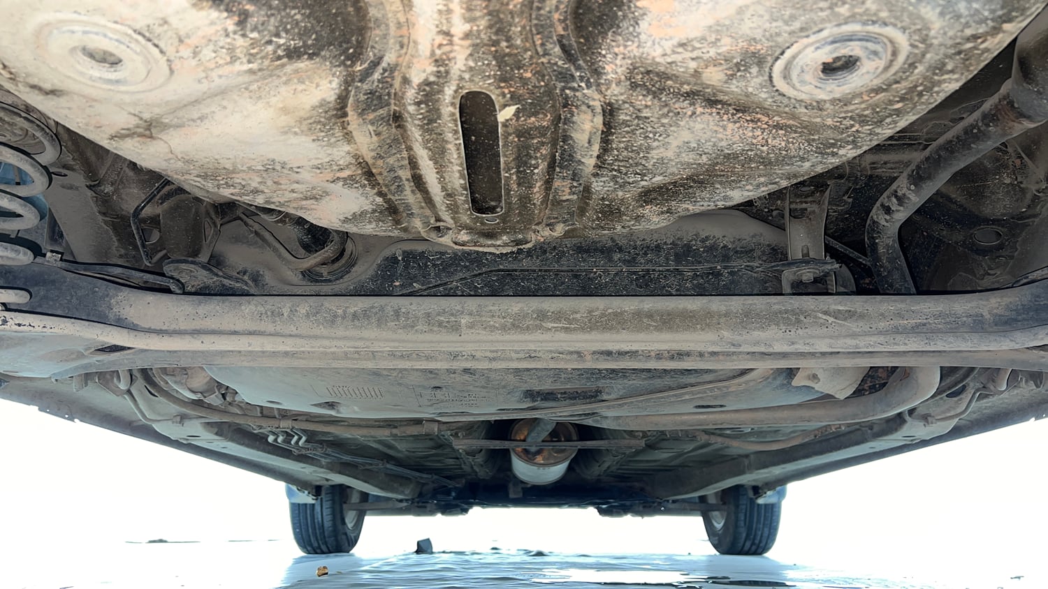 Used 2019 Maruti Suzuki Swift ZXi AMT Petrol Automatic extra REAR UNDERBODY VIEW (TAKEN FROM REAR)