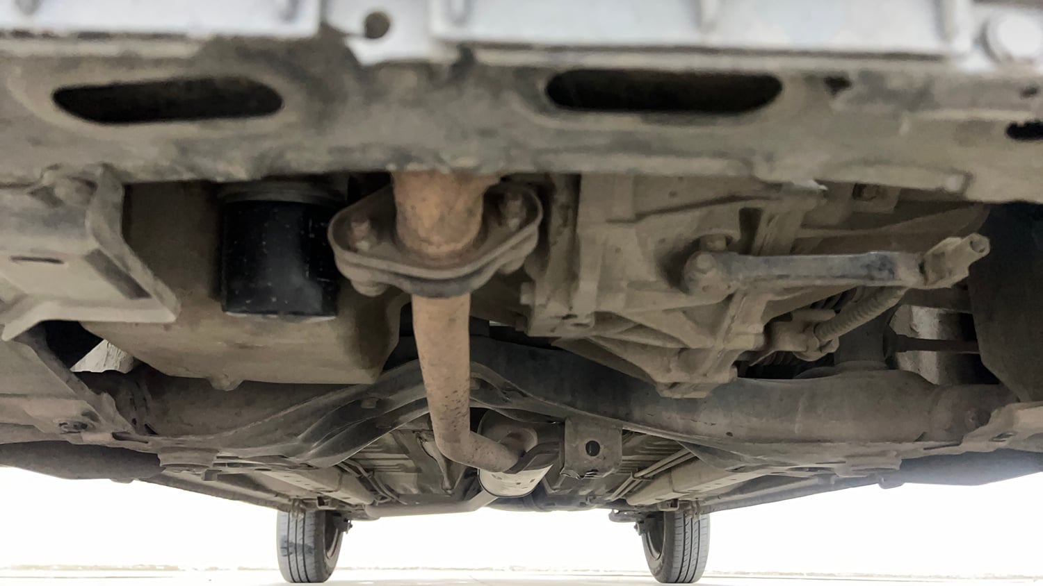 Used 2014 Maruti Suzuki Celerio VXi Petrol Manual extra FRONT LEFT UNDERBODY VIEW