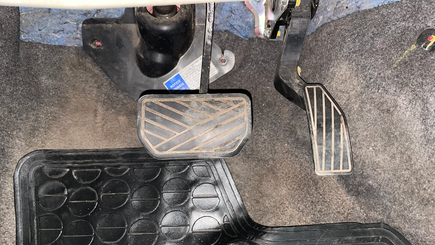 Used 2016 Maruti Suzuki Celerio VXI (O) AMT Petrol Automatic interior PEDALS VIEW