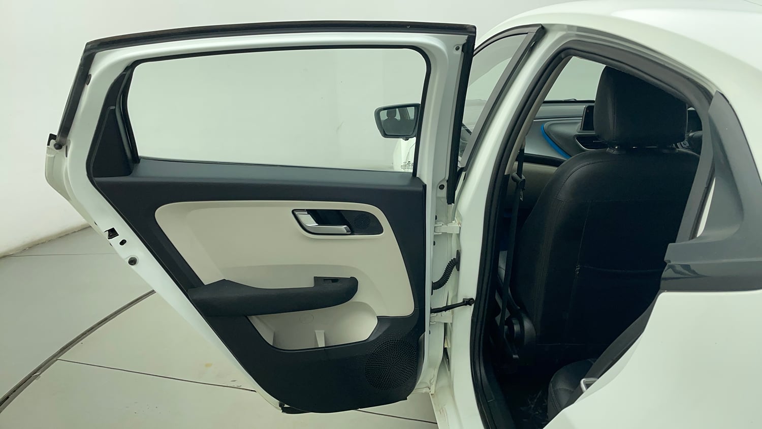 Used 2022 Tata Altroz XZA Petrol Petrol Automatic interior LEFT REAR DOOR OPEN VIEW