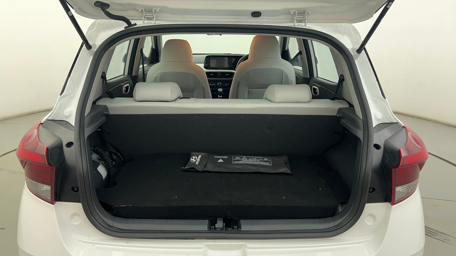 Used 2026 Hyundai Grand i10 Nios Sportz 1.2 Hy-CNG Duo Cng Manual interior DICKY INSIDE VIEW