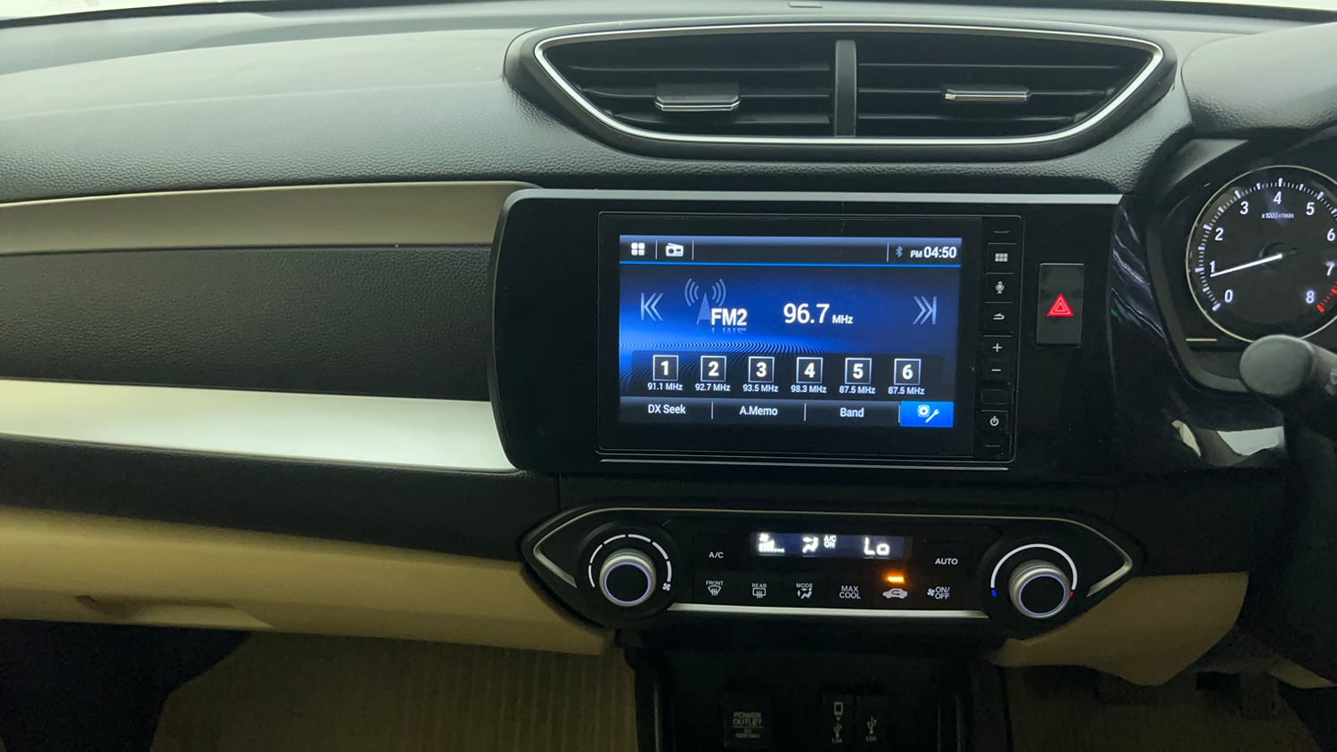 Used 2024 Honda Amaze VX 1.2 Petrol CVT Petrol Automatic interior MUSIC SYSTEM & AC CONTROL VIEW