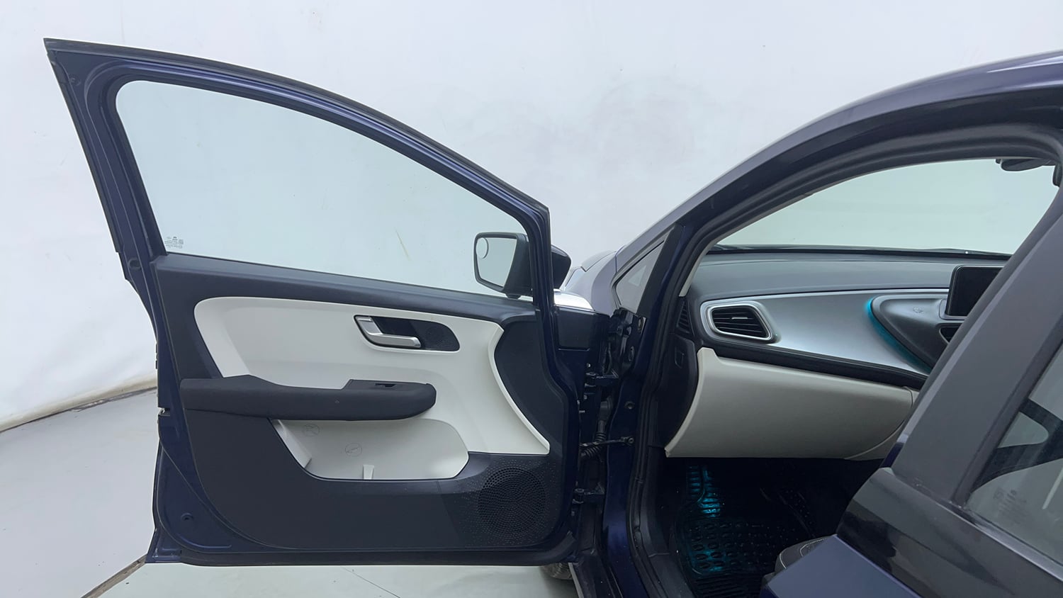 Used 2023 Tata Altroz XZA Plus (S) Petrol Automatic interior LEFT FRONT DOOR OPEN VIEW