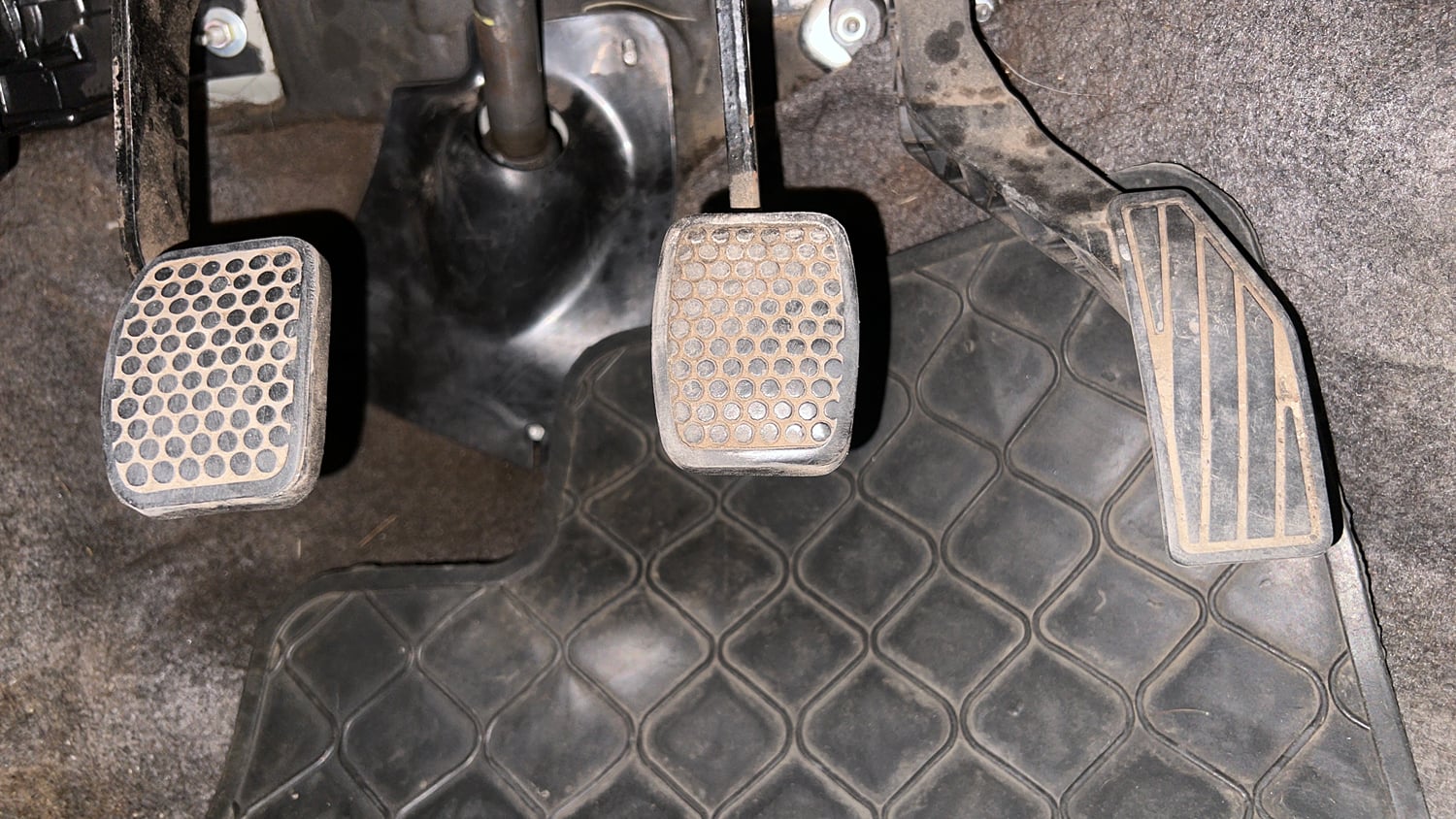 Used 2016 Maruti Suzuki Alto K10 VXi Petrol Manual interior PEDALS VIEW