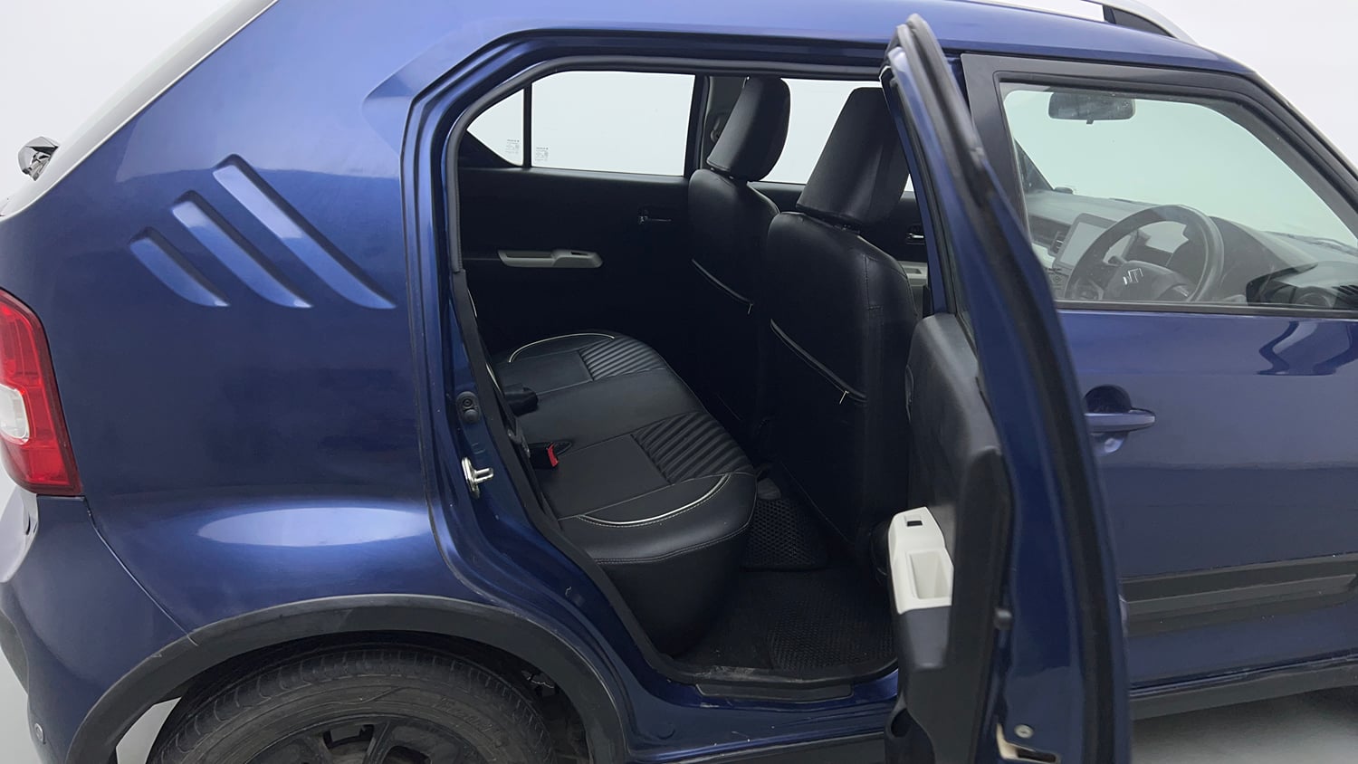 Used 2019 Maruti Suzuki Ignis Zeta 1.2 AMT Petrol Automatic interior RIGHT SIDE REAR DOOR CABIN VIEW