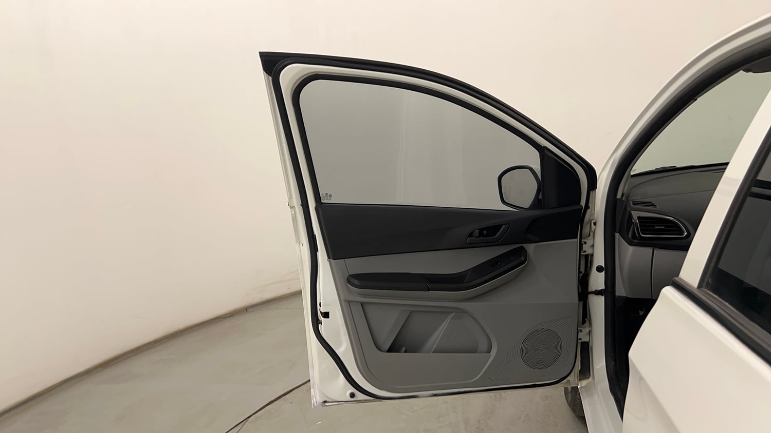 Used 2021 Tata Tiago XT Petrol Manual interior LEFT FRONT DOOR OPEN VIEW