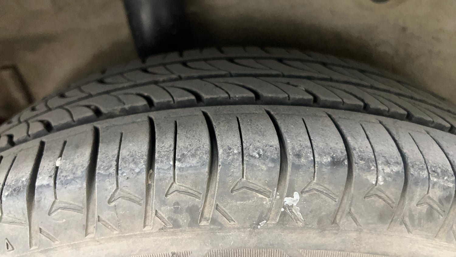 Used 2014 Maruti Suzuki Celerio VXi Petrol Manual tyres RIGHT REAR TYRE TREAD VIEW