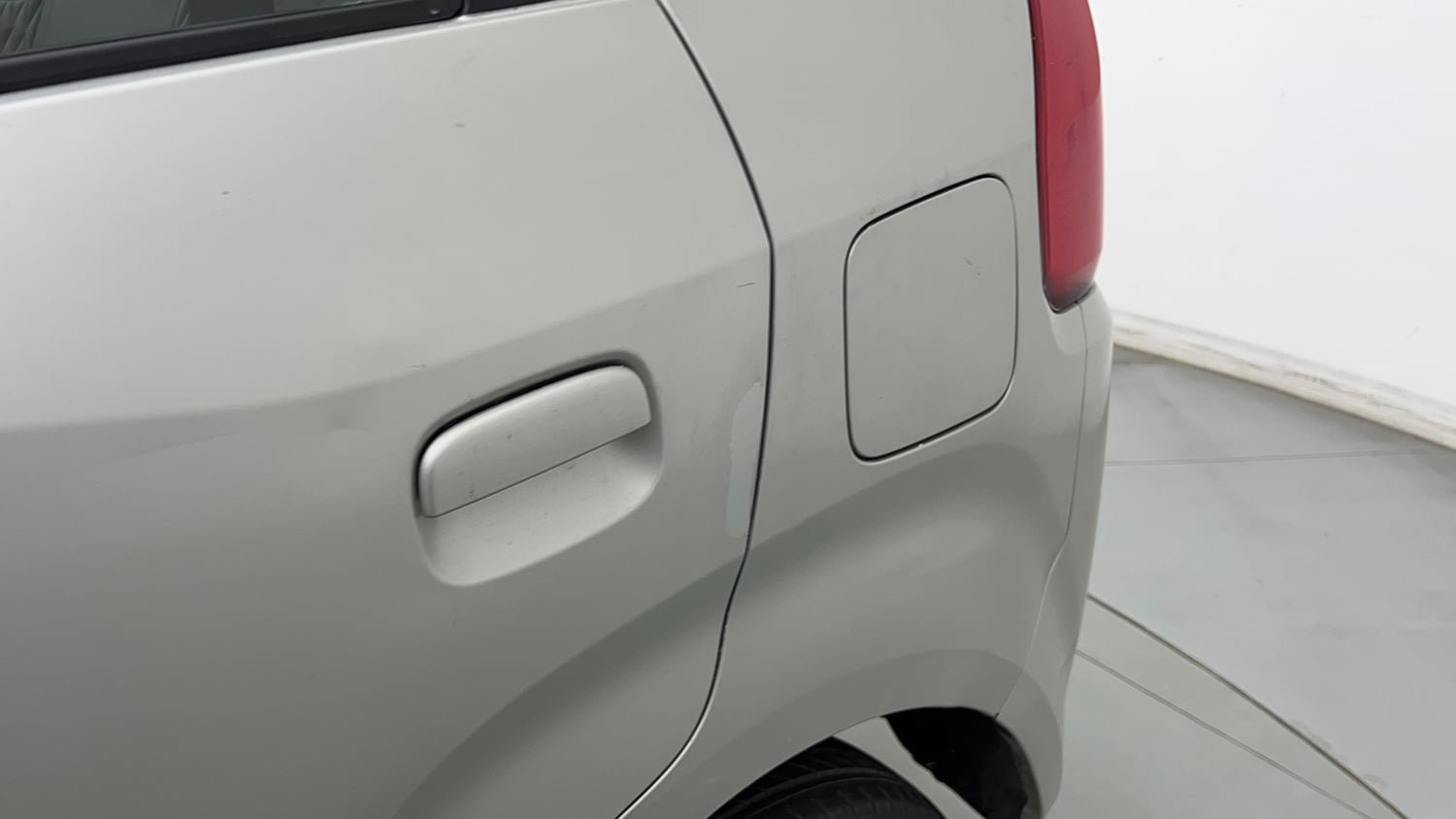 Used 2022 Maruti Suzuki Wagon R VXI 1.0 CNG Cng Manual dents MINOR SCRATCH