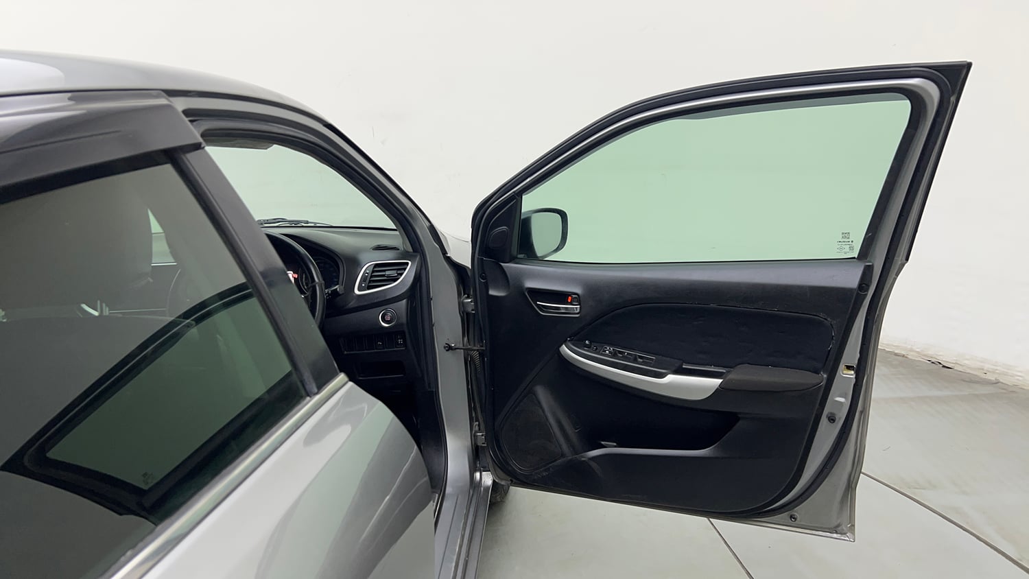 Used 2017 Maruti Suzuki Baleno Alpha 1.2 Petrol Manual interior RIGHT FRONT DOOR OPEN VIEW