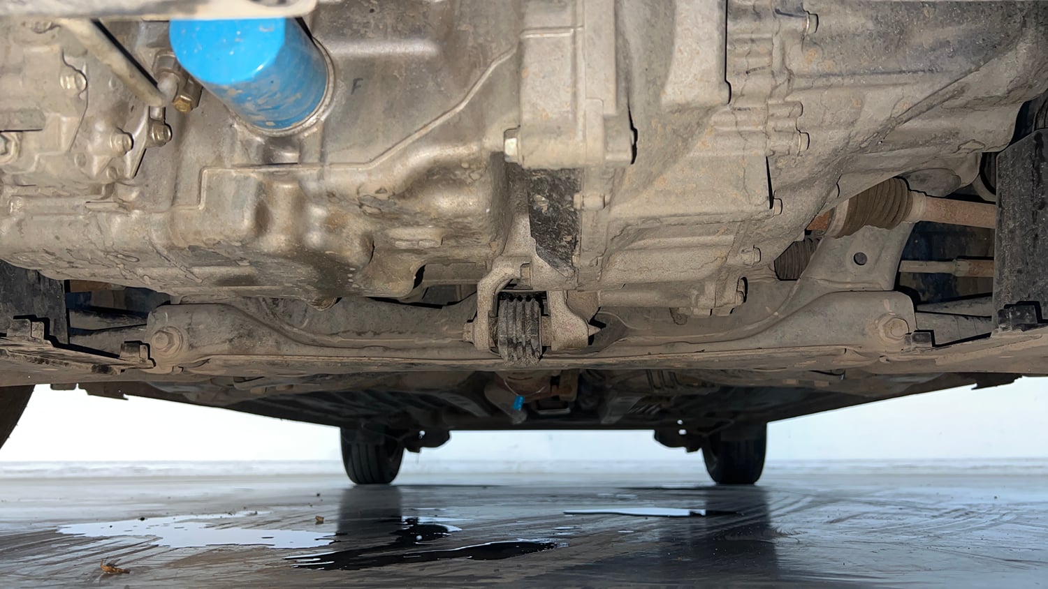 Used 2021 Honda Amaze S MT 1.2 Petrol Petrol Manual extra FRONT LEFT UNDERBODY VIEW