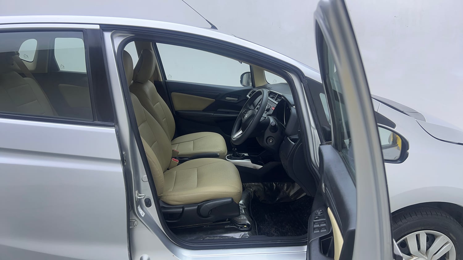 Used 2016 Honda Jazz S Petrol Petrol Manual interior RIGHT SIDE FRONT DOOR CABIN VIEW