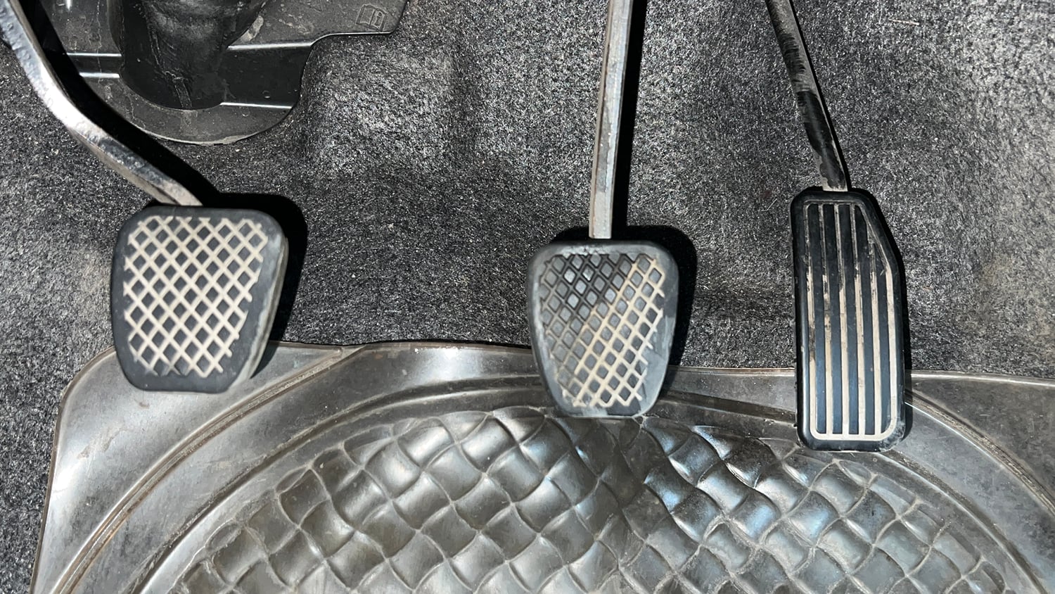 Used 2014 Honda Amaze 1.2 S i-VTEC Petrol Manual interior PEDALS VIEW