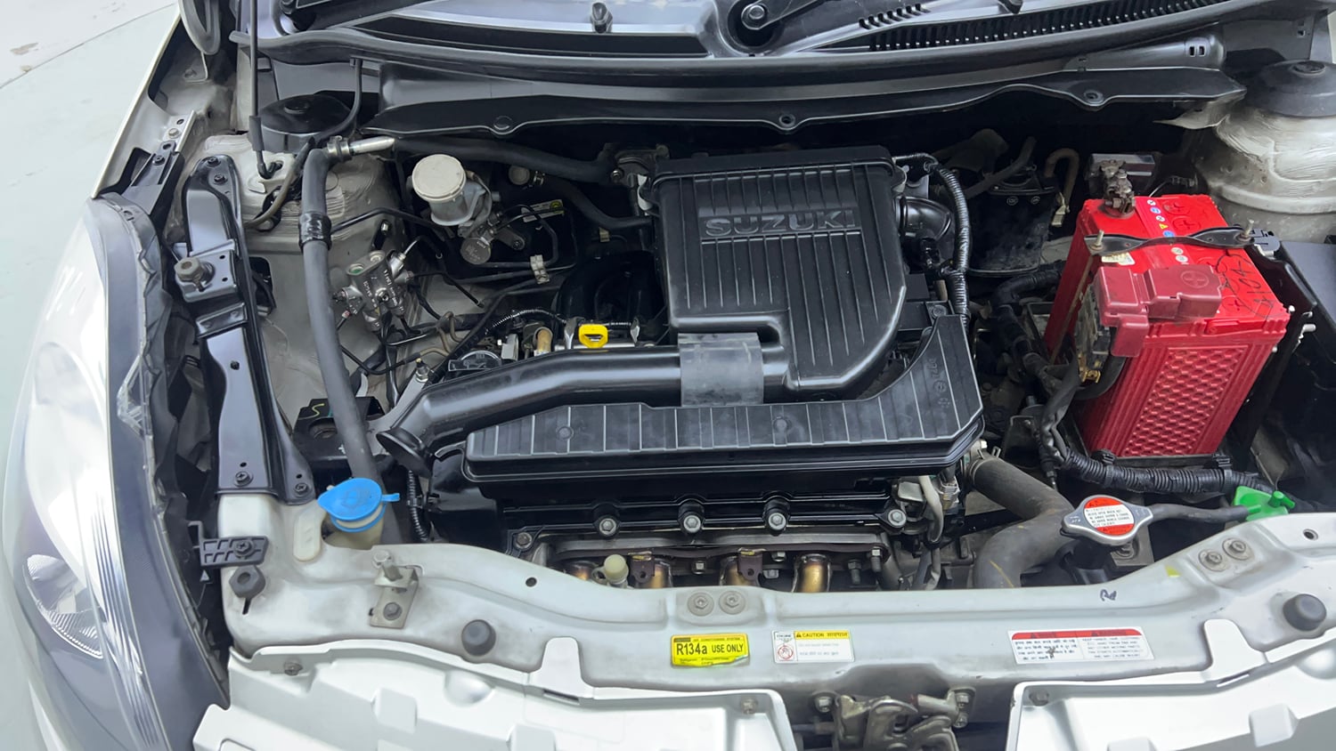 Used 2016 Maruti Suzuki Swift Dzire VXI Petrol Manual engine ENGINE RIGHT SIDE VIEW