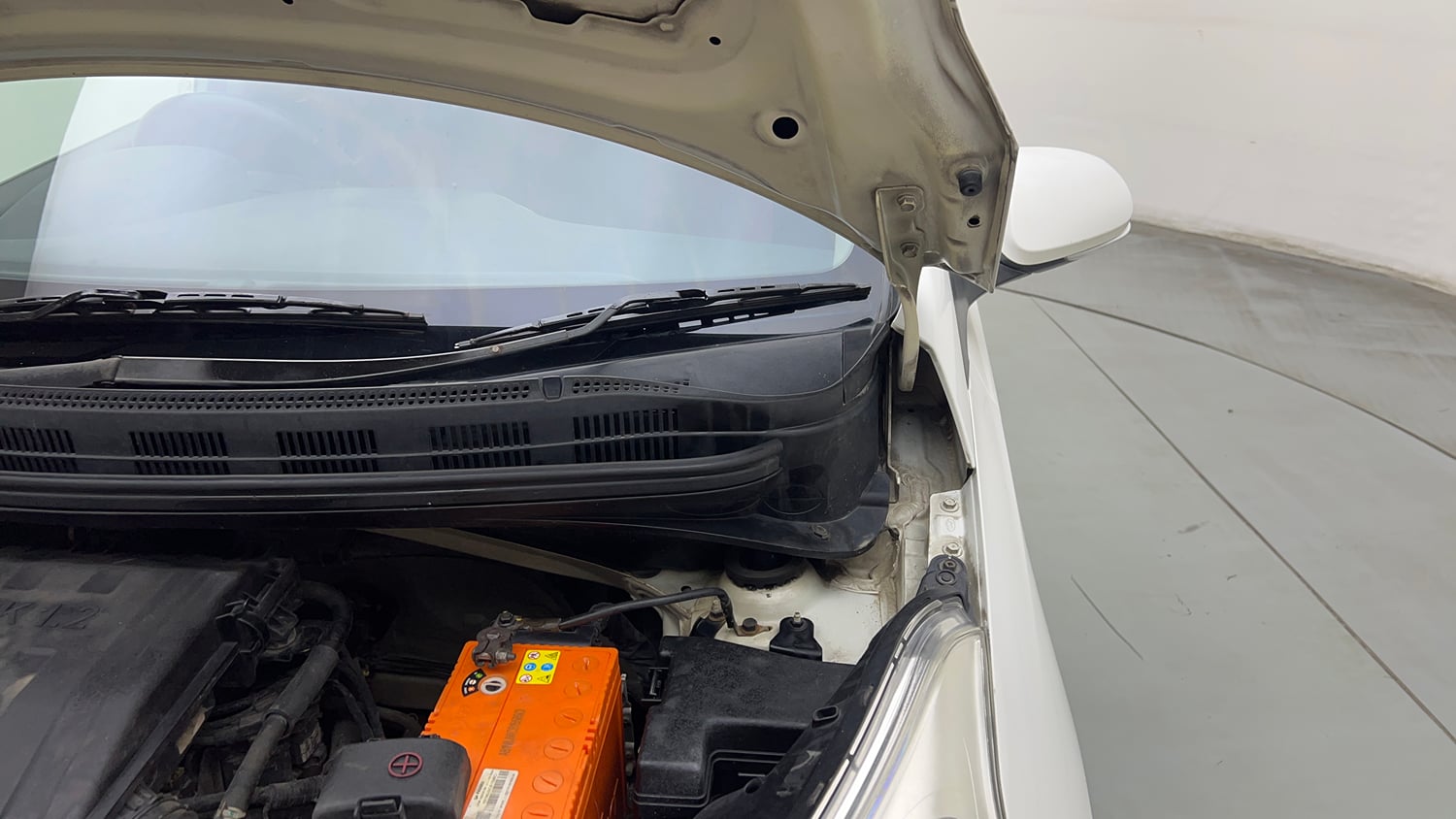 Used 2016 Hyundai Grand i10 Anniversary Edition Petrol Manual engine ENGINE LEFT SIDE HINGE & APRON VIEW