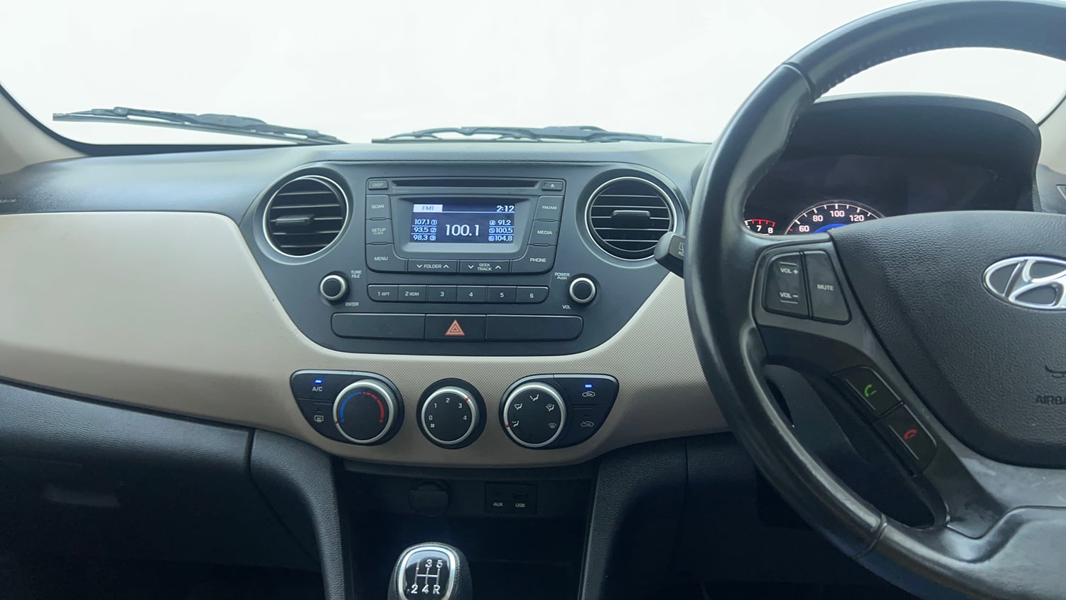 Used 2014 Hyundai Grand i10 Asta 1.2 Kappa VTVT Petrol Manual top_features Integrated (in-dash) music system
