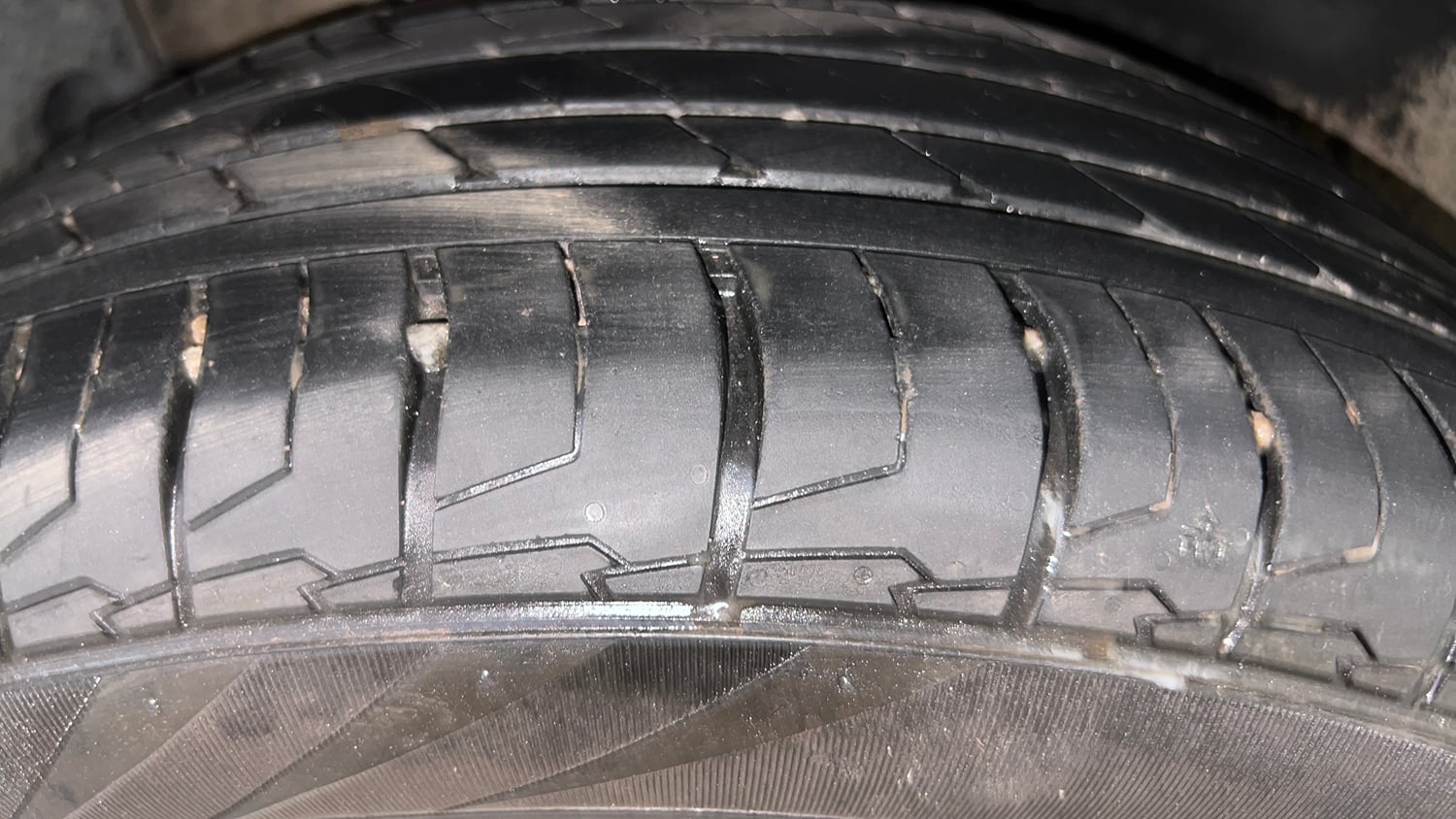 Used 2022 Kia Seltos HTX Plus 1.5 Diesel Diesel Manual tyres RIGHT REAR TYRE TREAD VIEW
