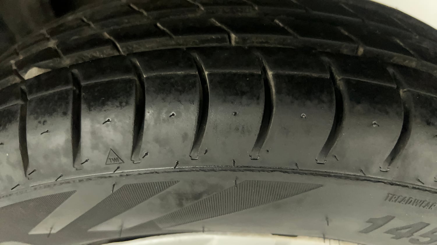 Used 2017 Maruti Suzuki Alto 800 LXi Petrol Manual tyres LEFT REAR TYRE TREAD VIEW