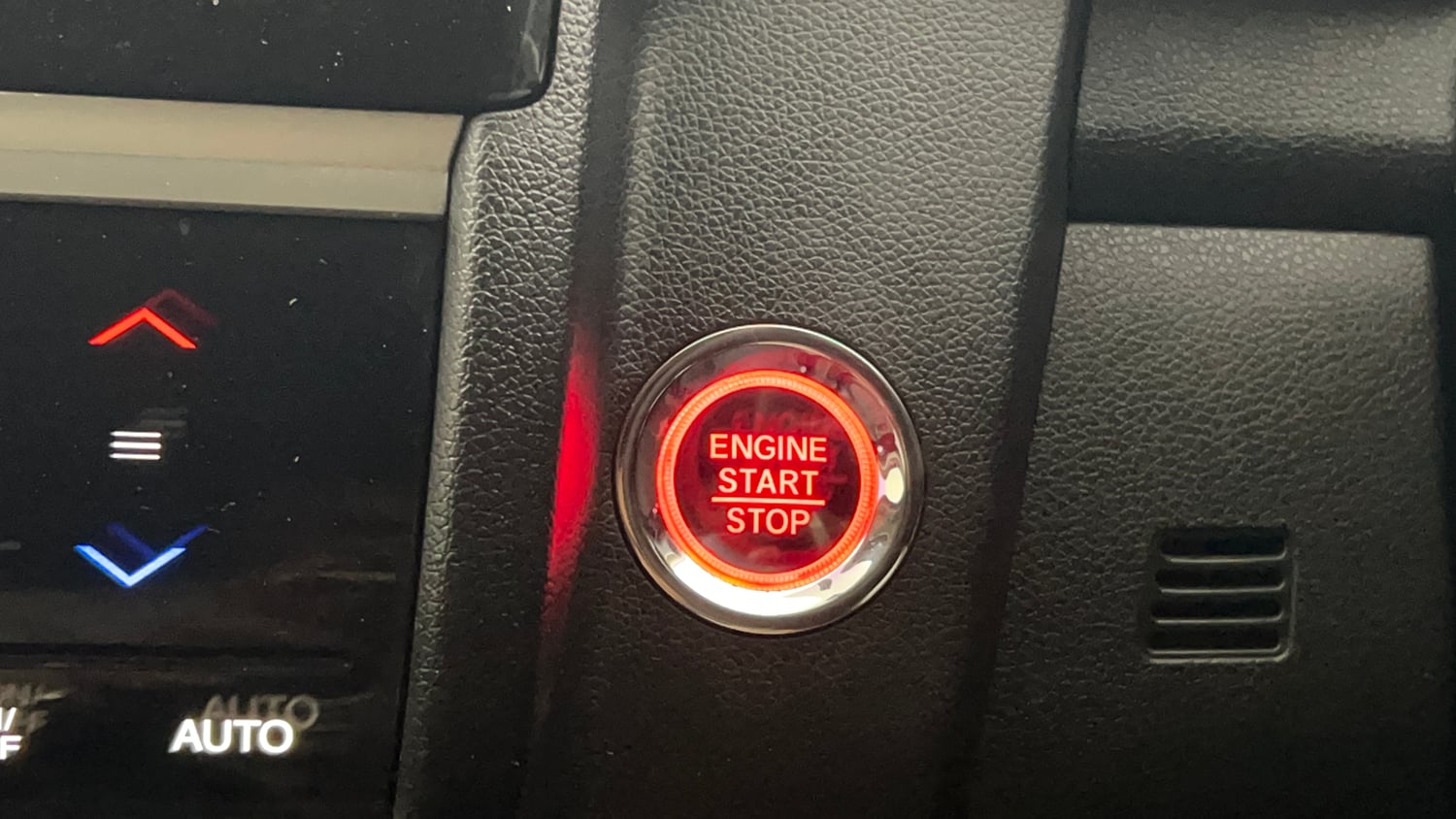 Used 2020 Honda WR-V VX MT Petrol Petrol Manual top_features Keyless start
