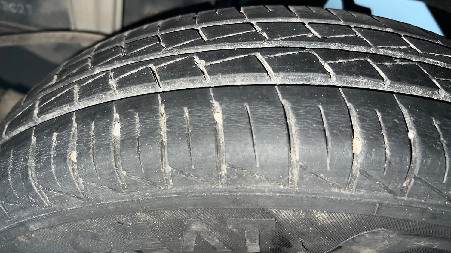 Used 2021 Maruti Suzuki Alto 800 LXi (O) Petrol Manual tyres LEFT REAR TYRE TREAD VIEW