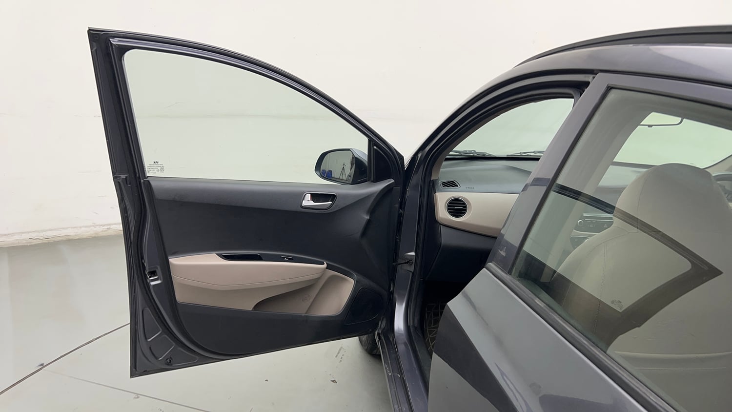 Used 2017 Hyundai Grand i10 Sportz (O) 1.2 kappa VTVT CNG (Outside Fitted) Cng Manual interior LEFT FRONT DOOR OPEN VIEW