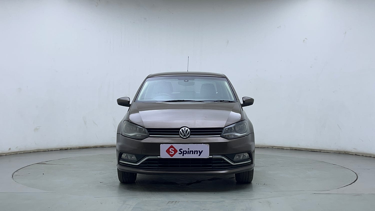 Used 2016 Volkswagen Ameo Highline 1.5L AT Diesel Automatic exterior FRONT VIEW
