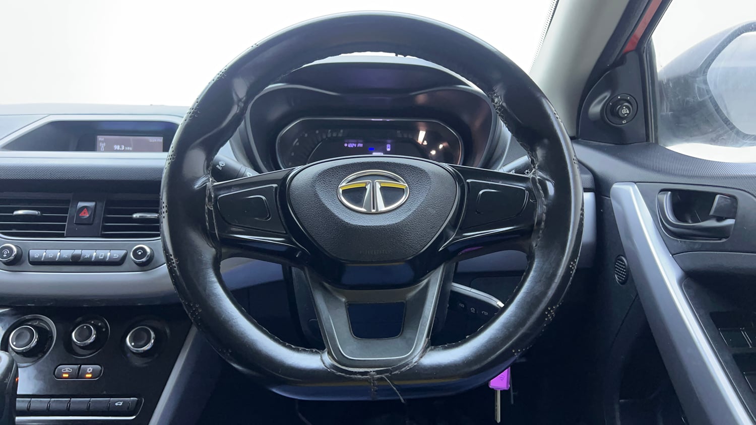 Used 2022 Tata Nexon XM Petrol Manual interior STEERING VIEW
