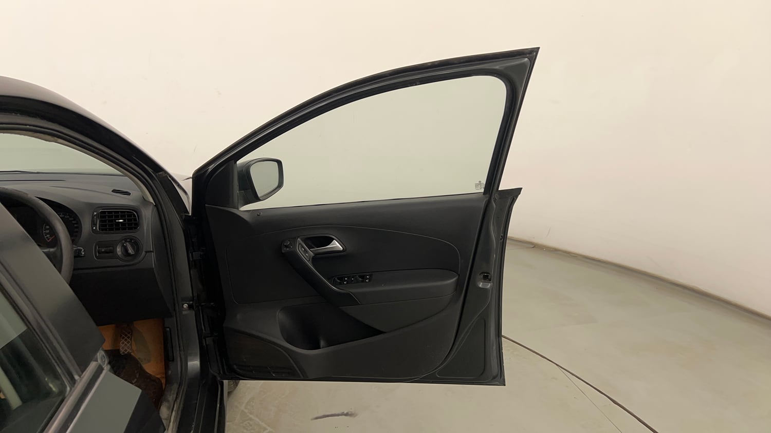 Used 2014 Volkswagen Polo Comfortline 1.2L (P) Petrol Manual interior RIGHT FRONT DOOR OPEN VIEW