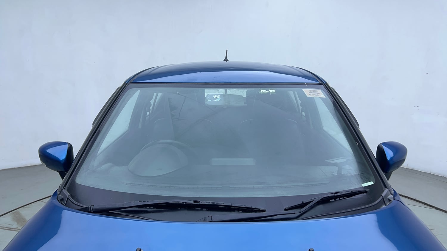 Used 2018 Maruti Suzuki Ignis Delta 1.2 MT Petrol Manual exterior FRONT WINDSHIELD VIEW
