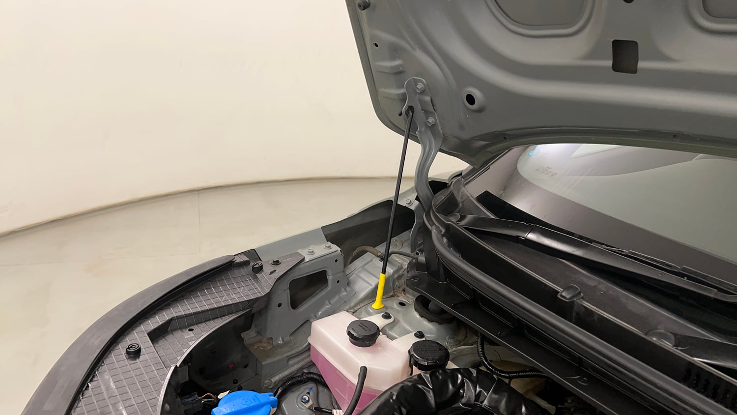 Used 2024 Hyundai Exter SX 1.2 AMT Petrol Automatic engine ENGINE RIGHT SIDE HINGE & APRON VIEW