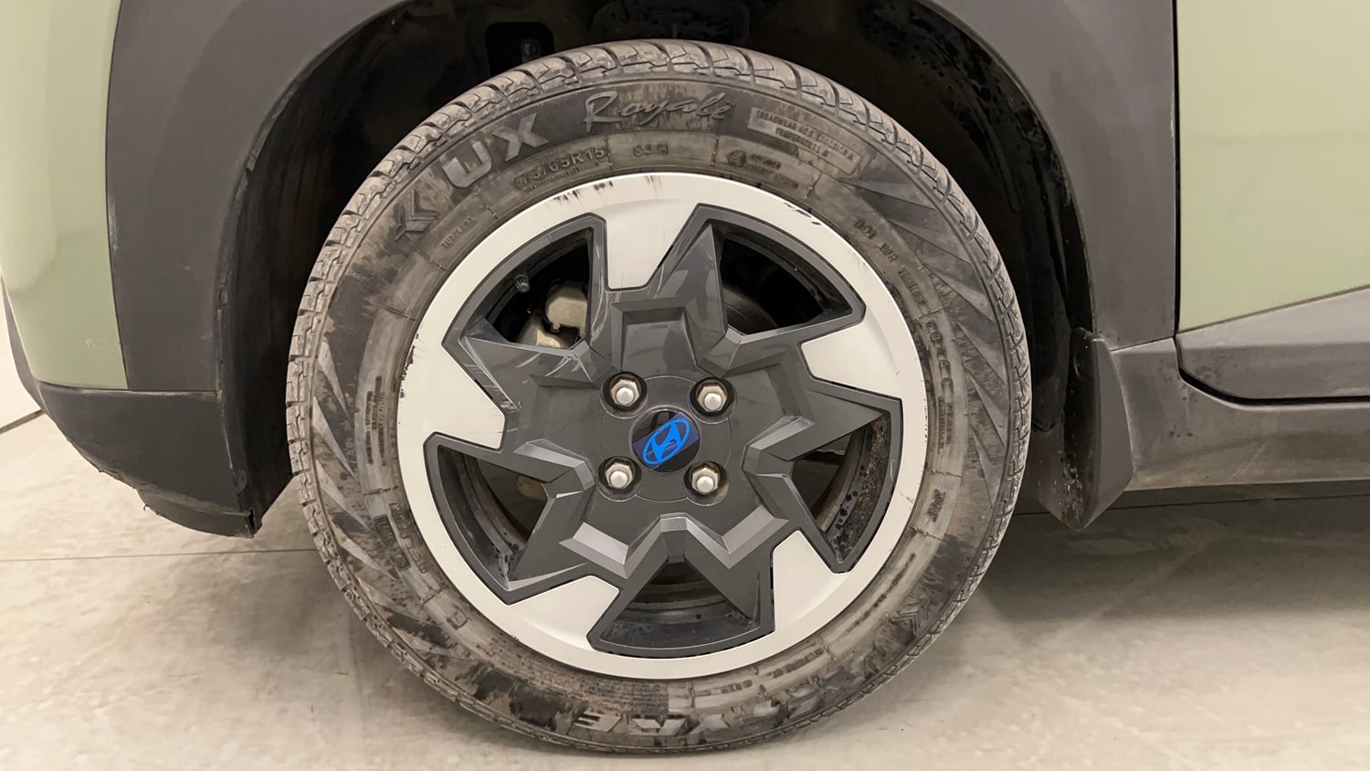 Used 2024 Hyundai Exter SX 1.2 AMT Petrol Automatic tyres LEFT FRONT TYRE RIM VIEW