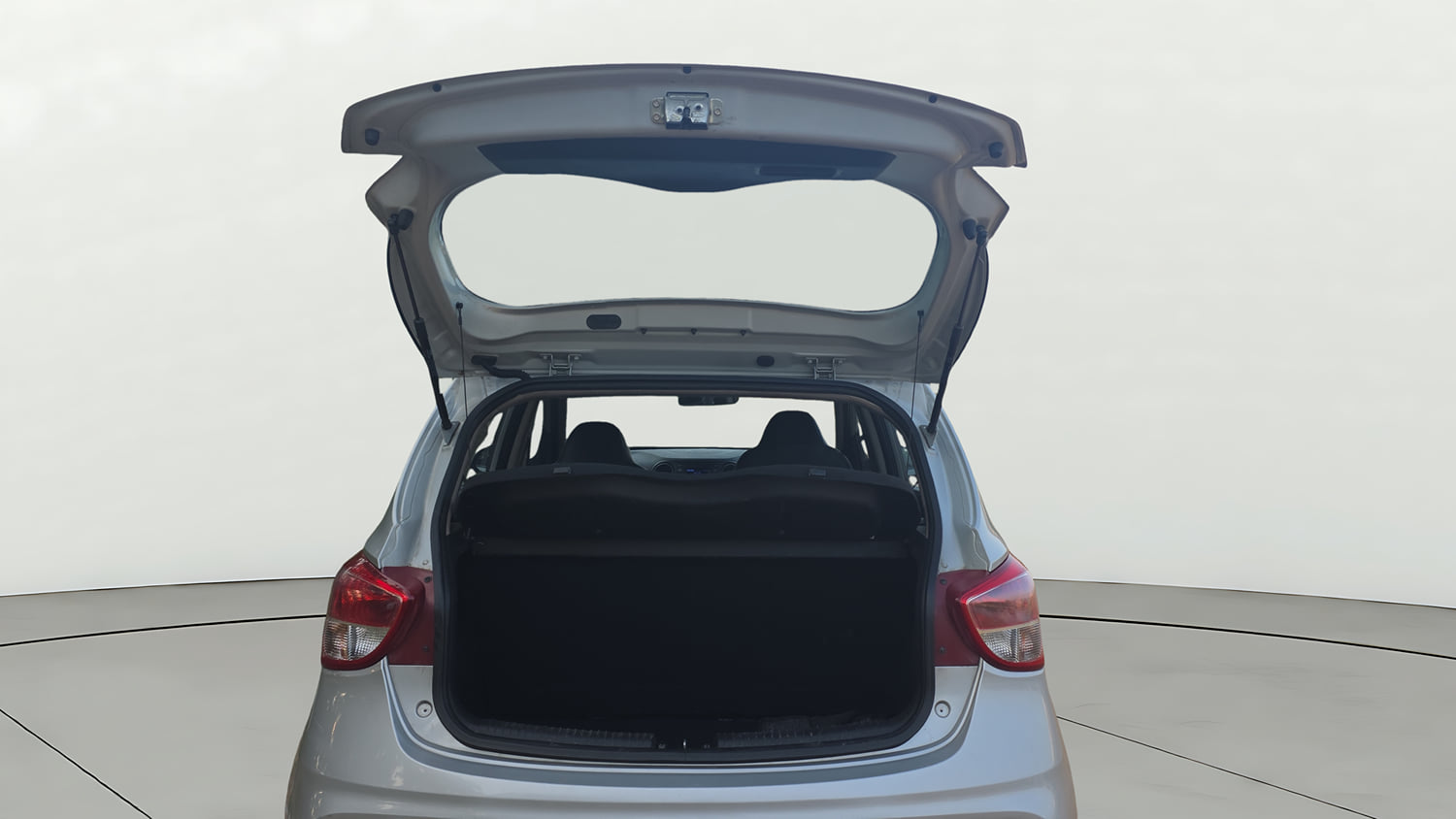 Used 2018 Hyundai Grand i10 Magna 1.2 Kappa VTVT Petrol Manual interior DICKY DOOR OPEN VIEW