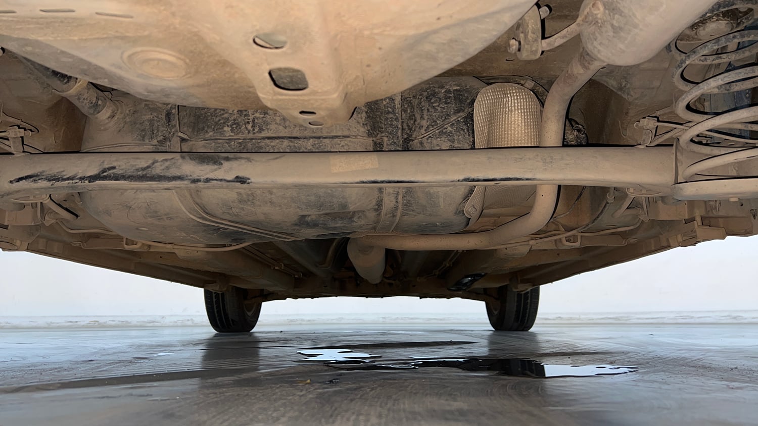 Used 2016 Maruti Suzuki Swift ZXi Petrol Manual extra REAR UNDERBODY VIEW (TAKEN FROM REAR)