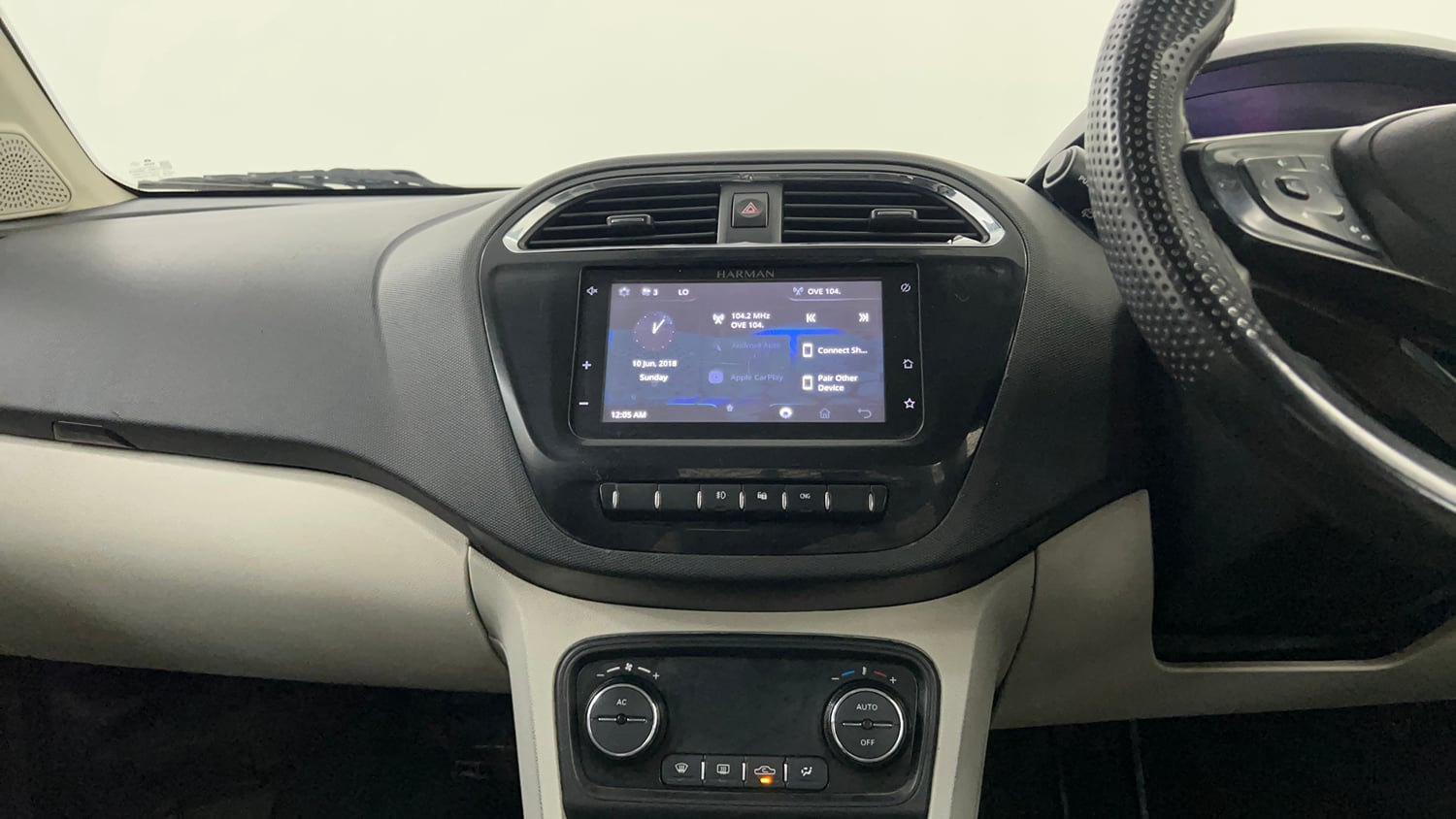Used 2023 Tata Tiago XZ Plus CNG Cng Manual interior MUSIC SYSTEM & AC CONTROL VIEW