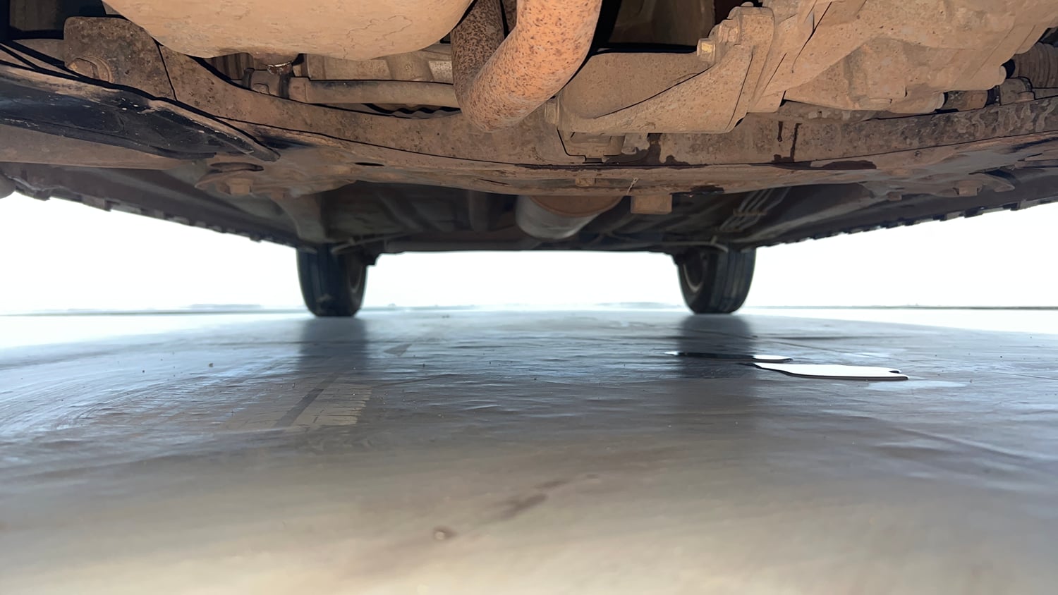 Used 2019 Maruti Suzuki Ignis Zeta 1.2 AMT Petrol Automatic extra FRONT LEFT UNDERBODY VIEW