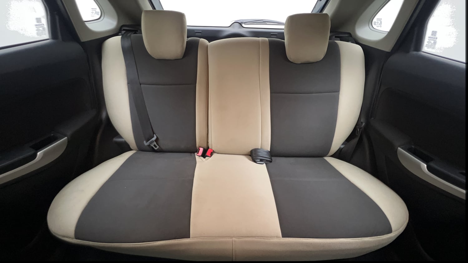 Used 2018 Maruti Suzuki Baleno Delta 1.2 Petrol Manual interior REAR SEAT CONDITION VIEW