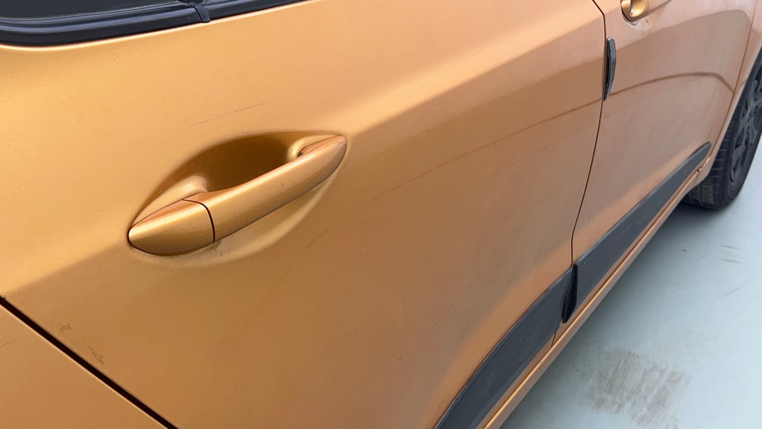 Used 2016 Hyundai Grand i10 Magna AT 1.2 Kappa VTVT Petrol Automatic dents MINOR SCRATCH