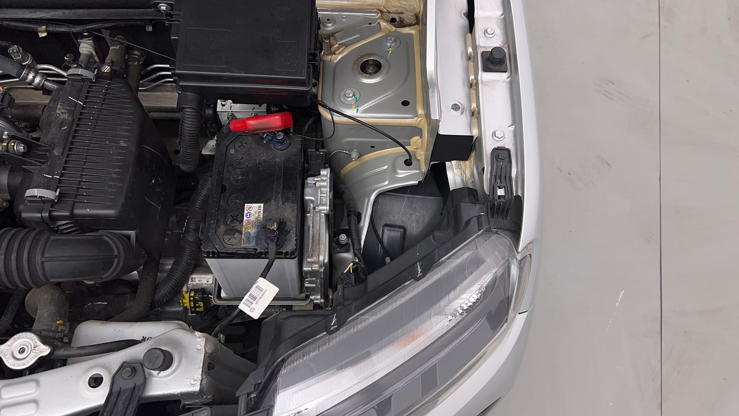 Used 2025 Renault Kwid RXT 1.0L AMT Petrol Automatic engine ENGINE LEFT SIDE VIEW