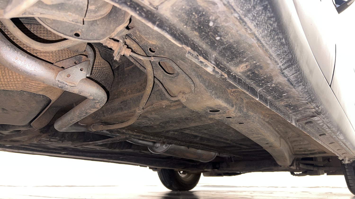 Used 2018 Maruti Suzuki Swift ZXi AMT Petrol Automatic extra REAR RIGHT UNDERBODY VIEW