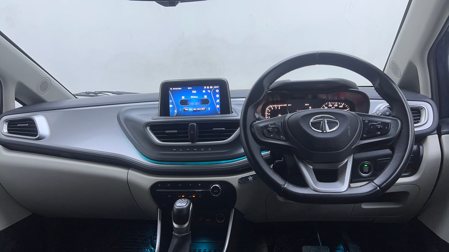 Used 2023 Tata Altroz XZA Plus (S) Petrol Automatic interior DASHBOARD VIEW